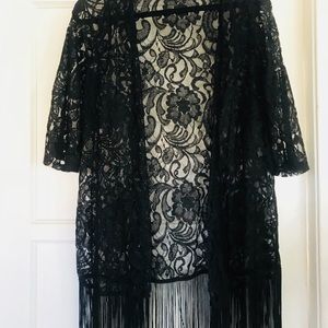 LACE KIMONO W / FRINGE